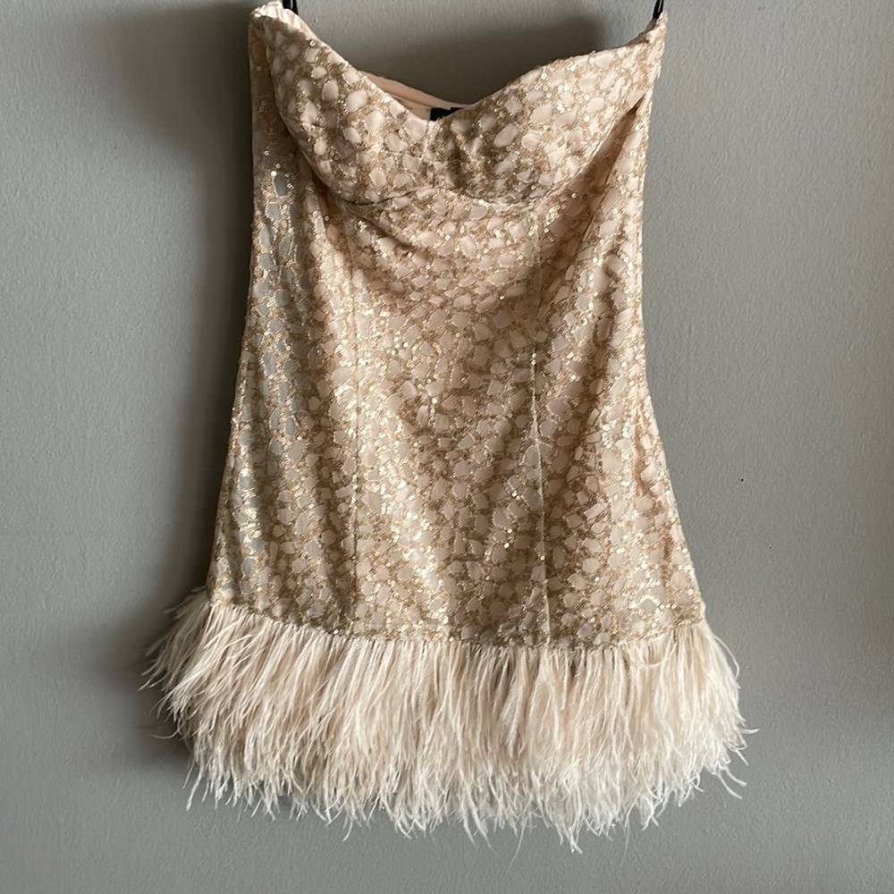 Strapless mini feather dress